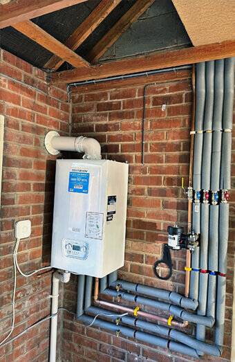 https://plumberbicton.com.au/uploads/2025/06/commercial-plumbing-497911.jpg