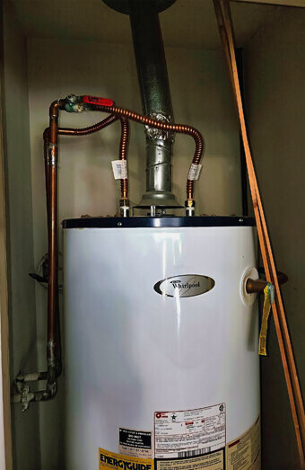 https://plumberbicton.com.au/uploads/2025/06/hot-water-650217.jpg