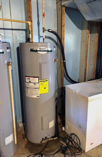 https://plumberbicton.com.au/uploads/2025/06/hot-water-727025.jpg